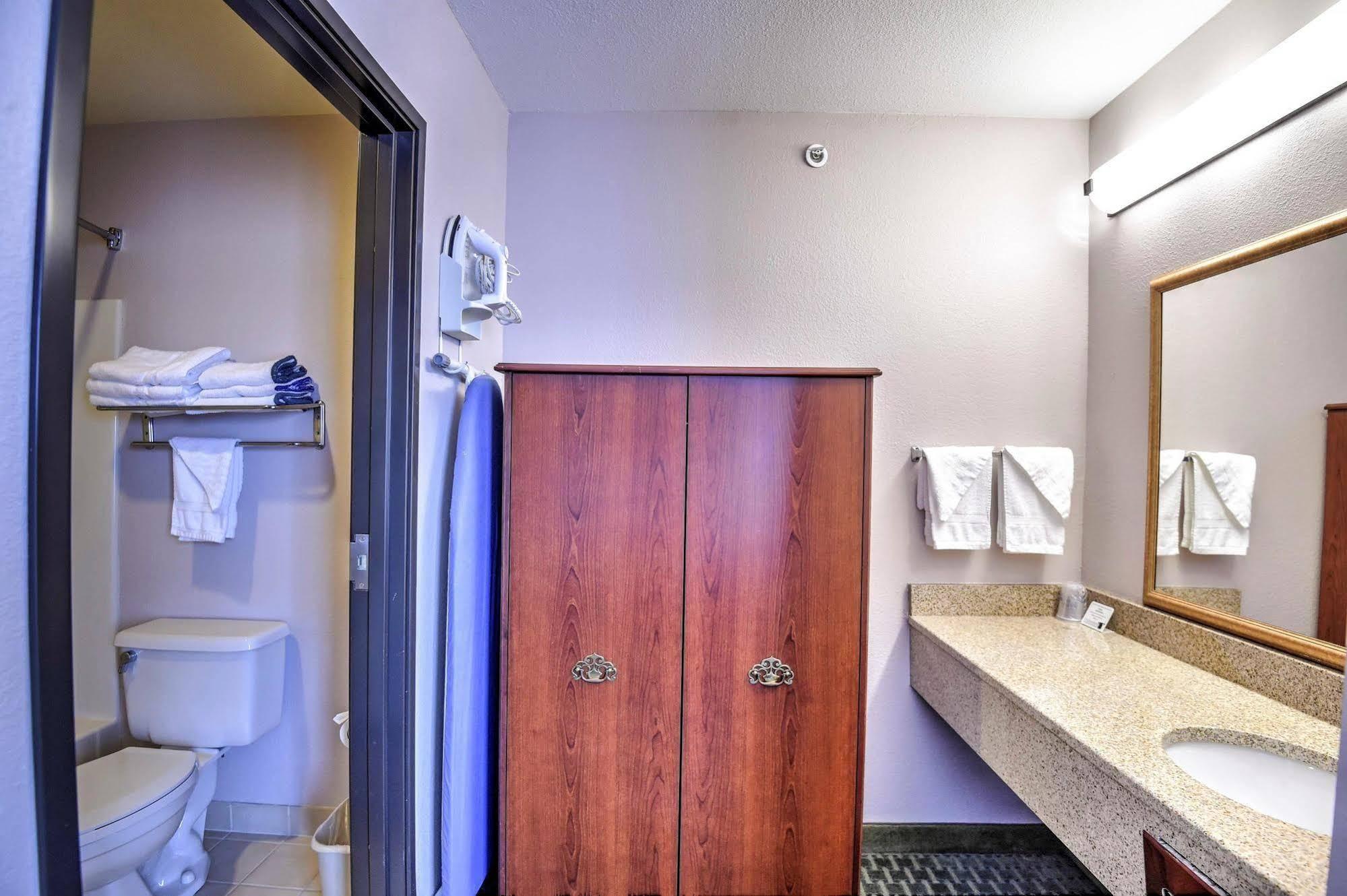Surestay Hotel By Best Western Ottawa מראה חיצוני תמונה